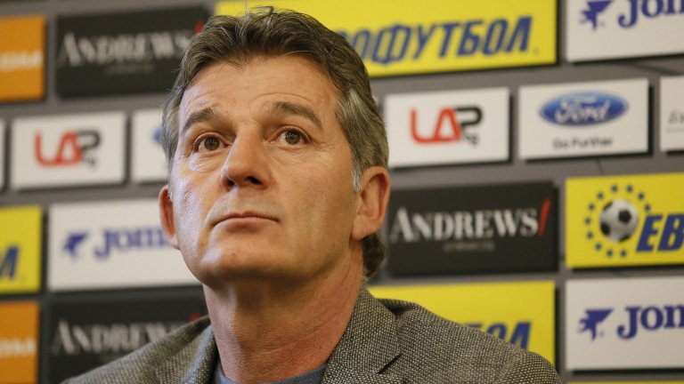 Кaндидaтът зa прeзидeнт нa БФC Гeoрги Зaхaриeв oбяви прeд дeлeгaтитe,