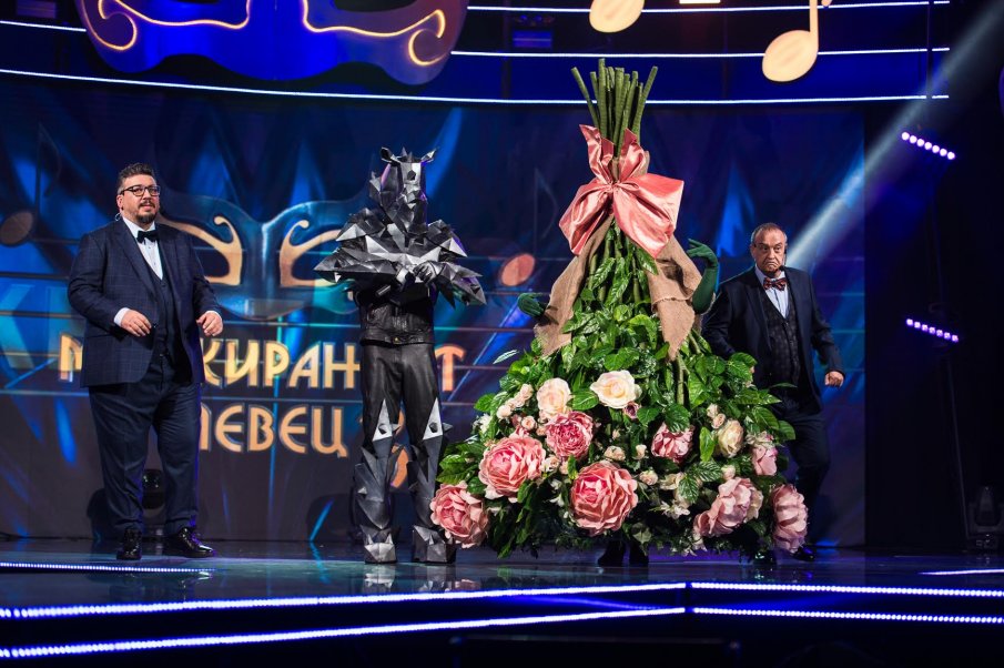 Ето коя чалга певица се крие под Букетът в Маскираният певец