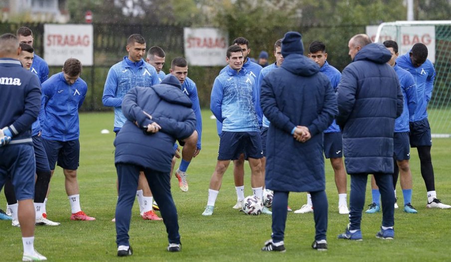 Трансфер в Италия дава глътка въздух на Левски