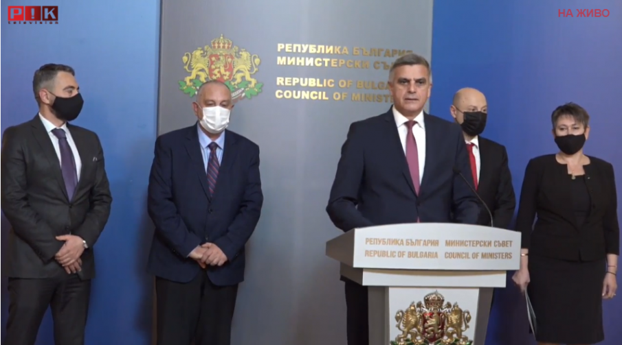 Министър-председателят Стефан Янев даде брифинг за мерките на служебното правителство