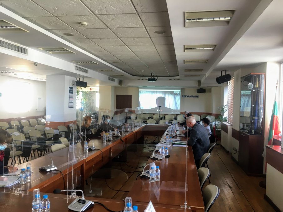 КЕВР заседава, смятат цената на газа за ноември