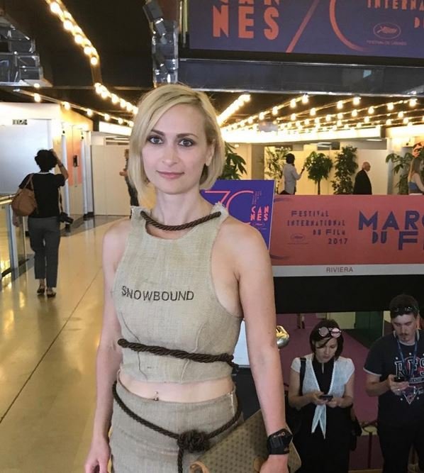 След трагедията с убитата в САЩ операторка: Ще забранят ли оръжията в киното?