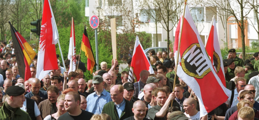 Германската полиция съобщи днес, че е спряла за проверка група
