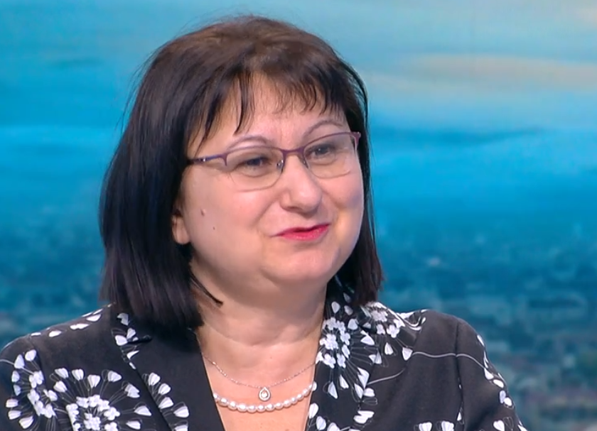 ТОТАЛЕН ХАОС В МОН: Зам.-министър не знае кога децата ще се върнат присъствено в клас