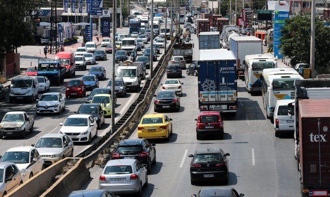 МВнР: Въвеждат нови правила за движение на автомобили в центъра на Атина