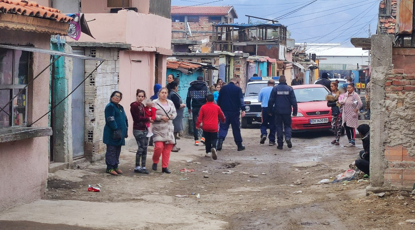 И ГАРГИТЕ СЕ СМЕЯТ НА РАШКОВ: Раздутата акция срещу купувачи на гласове в Сливен залови 4-има кокошкари