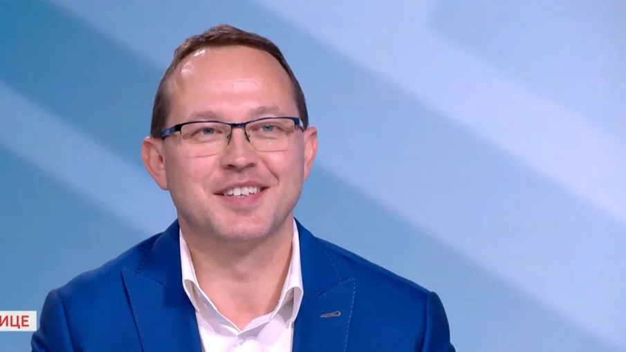 Педиатър обясни кога се налага децата с COVID-19 да влизат в болница