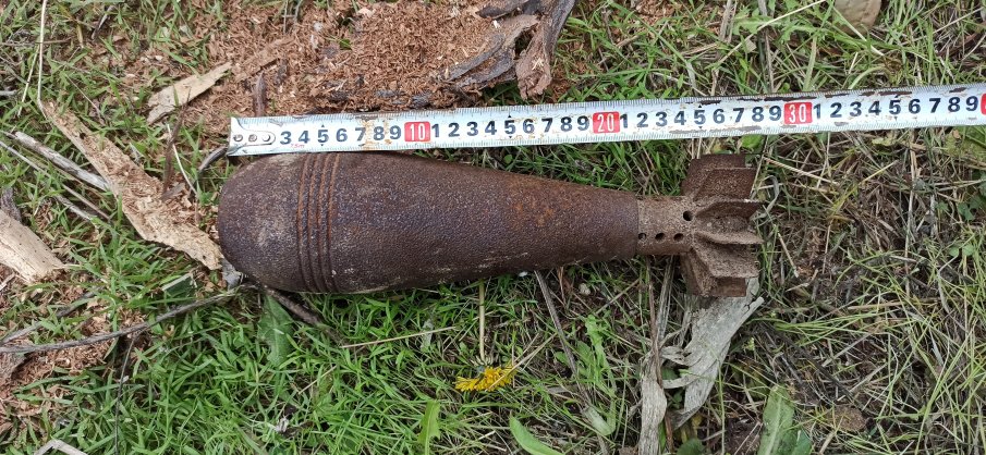 Сапьори обезвредиха невзривен снаряд, открит в покрив на къща