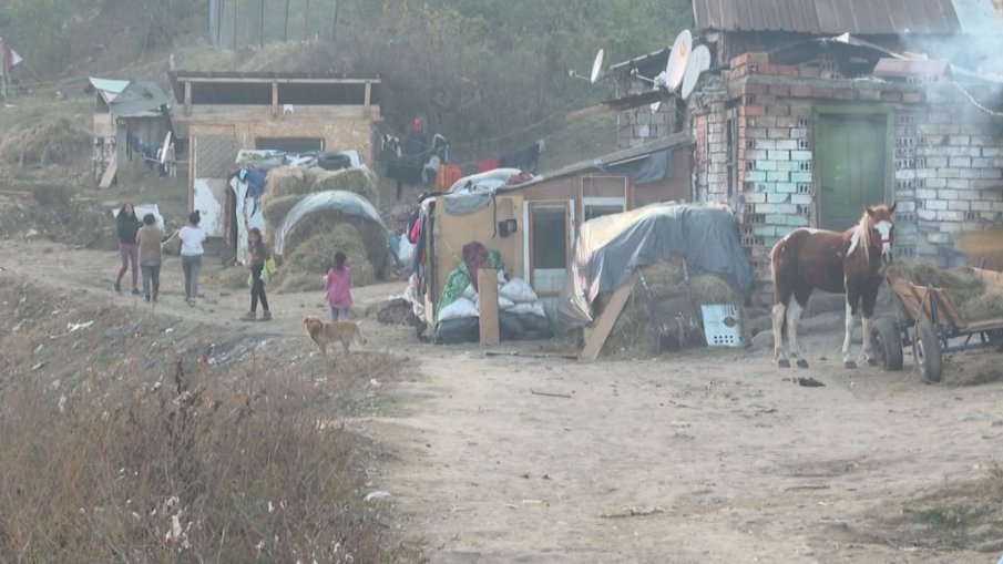 Квартал в Мездра пропищя от набези на самонастанили се ромски фамилии