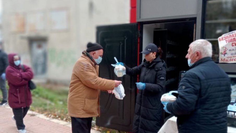 ЗА ПРИМЕР: Ресторант в Силистра дава топла супа на нуждаещи се