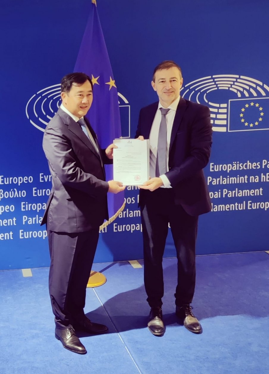 В Камбоджа вече има бул. „България“