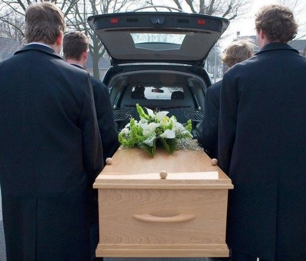 Заразата вдигна с 50% погребенията в Пловдив