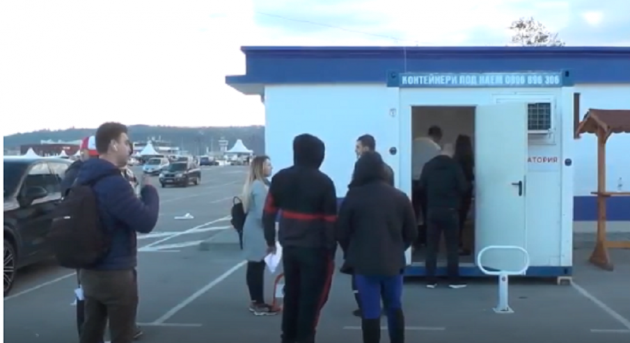 Ресторантьорите във Варна отвориха пункт за тестване