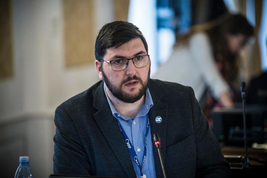 Младежкото СДС пита Рашков: Има ли новият кмет на Скопие българско гражданство