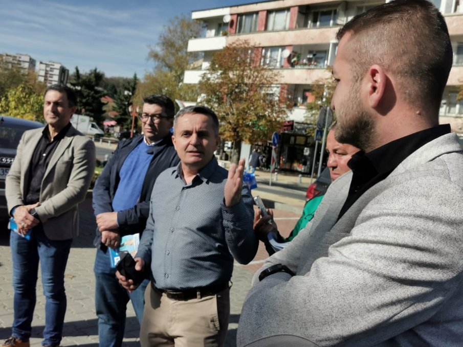 Д-р Красимир Събев в Златоград: Няма нужда да ви казвам за кого да гласувате, видяхте как другите потопиха държавата