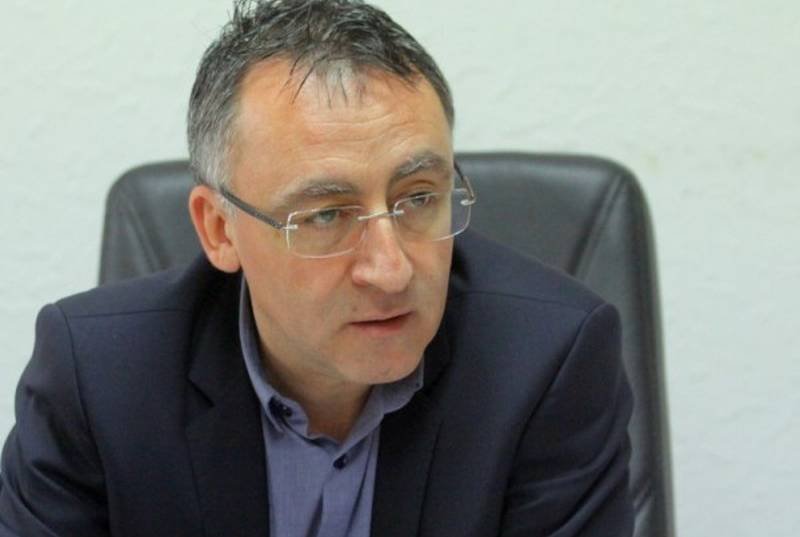 Диян Стаматов: Образователната система е под напрежение, вината е на министрите на образованието и здравеопазването