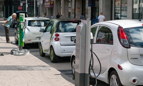 В България електрическите превозни средства навлизат с по-бавни темпове от