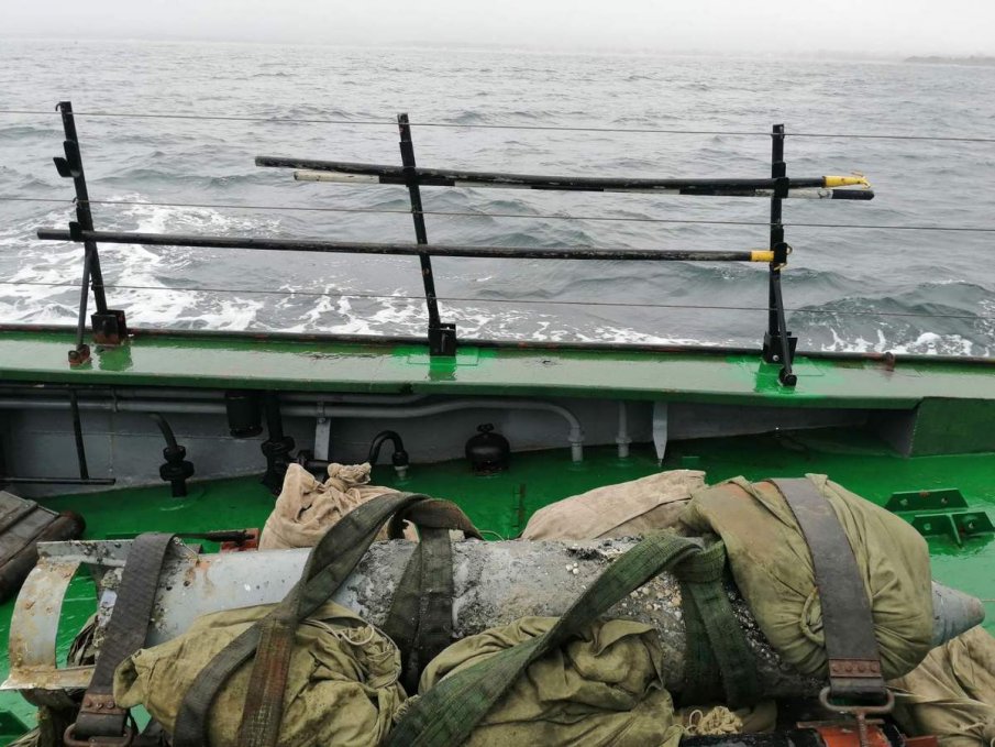 Рибарски кораб улови авиобомба в Созополския залив, взривиха я