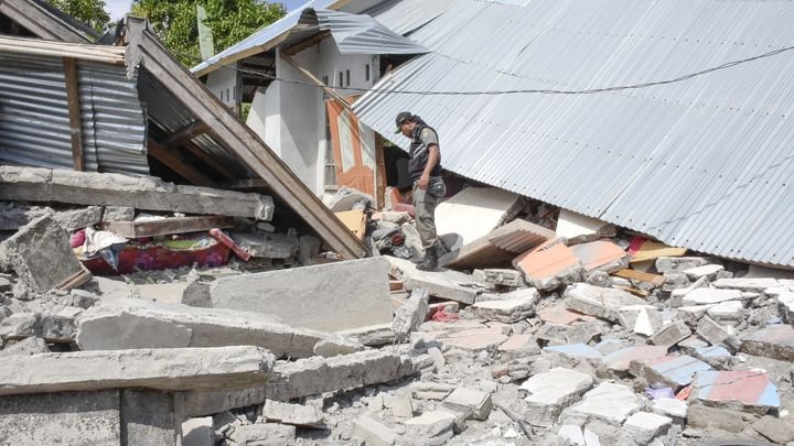 Земетресение с магнитуд 6,2 по Рихтер разтърси бреговете на Индонезия,