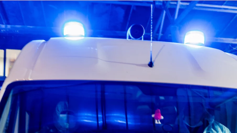 ЕКШЪН В СОФИЯ: Млад мъж рани тежко баща си след скандал посред нощ