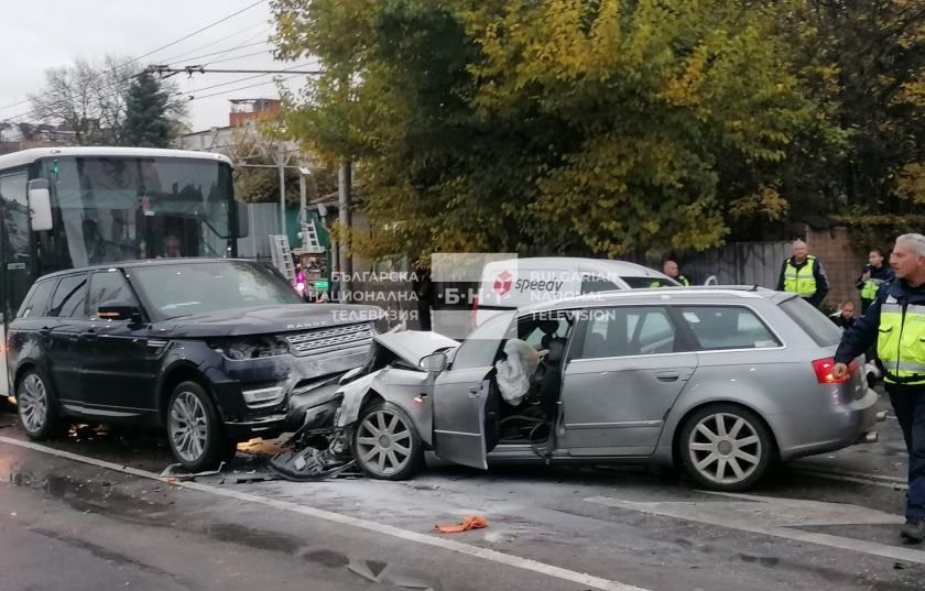 15-годишният шофьор, предизвикал полицейска в София, завършила с тежка катастрофа