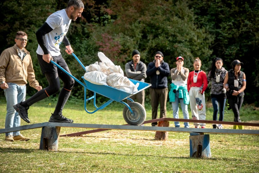 В БИТКАТА НА ПРИЯТЕЛИТЕ: Пламен изхвърля Виктор от Фермата