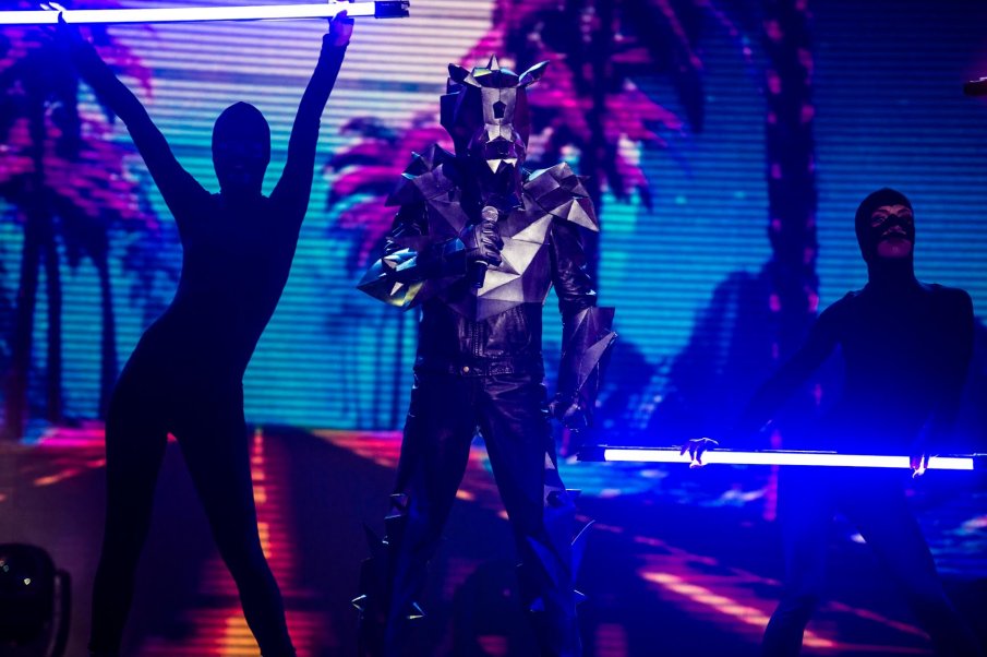 Миро се издаде, че е Носорогът в Маскираният певец