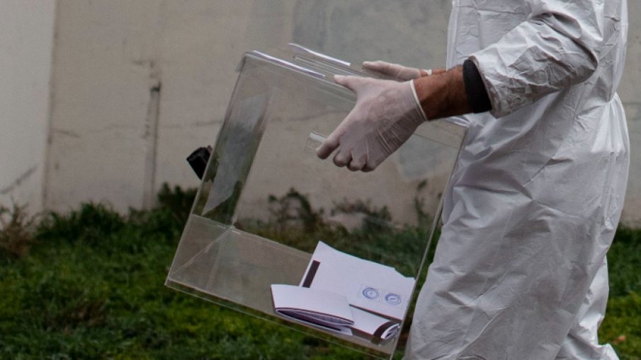 Шест подвижни секции за карантинираните в област Монтана