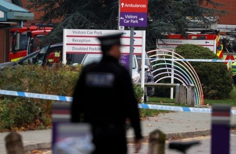 Идентифицираха мъжа, взривил се пред болница в Ливърпул