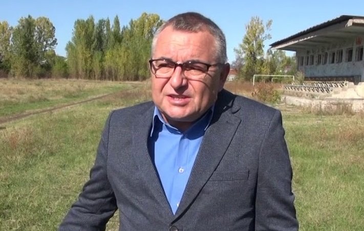 Нападнаха кмета на Казичене заради забележка за неправилно паркирана кола