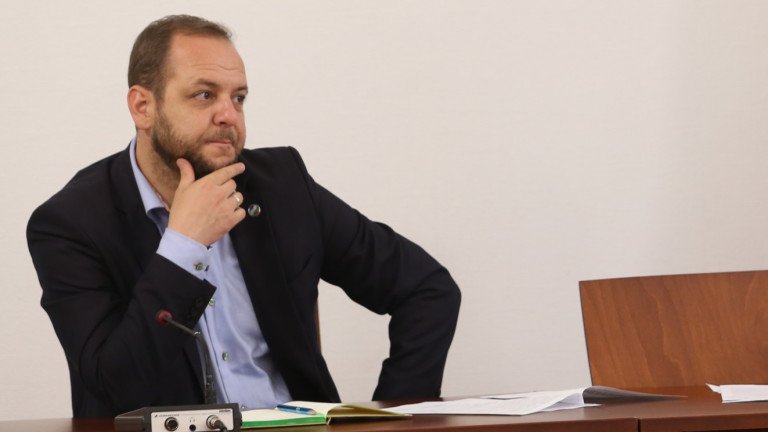 ПОЛИТИЧЕСКА ИНТРИГА: Какво е работил зеленият Борислав Сандов, за да е в преговорите за правителство?