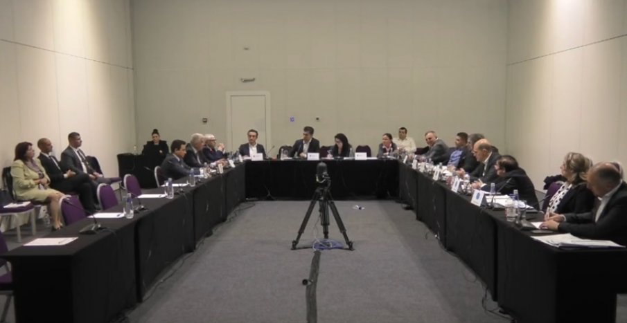 ГОРЕЩО В ПИК TV! Продължаваме промяната започнаха преговорите за електронно правителство - ето какво се договориха с БСП, ИТН и ДБ (ОБНОВЕНА/ВИДЕО)