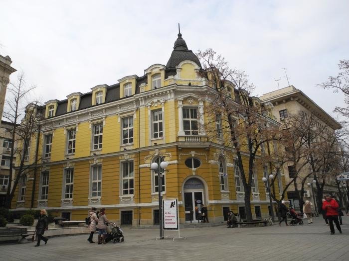 Променяме имейл и телефон за контакт с НАП чрез нова електронна услуга