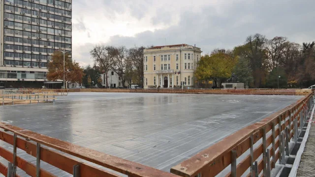 В Пловдив се хвалят с уникална ледена пързалка