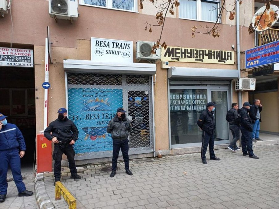Полицията запечата офисите на “Беса транс” в Скопие