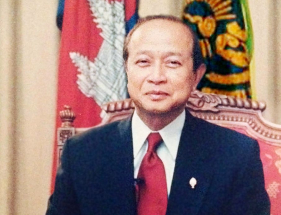 Бившият премиер на принц Нородом Ранарид е починал във Франция