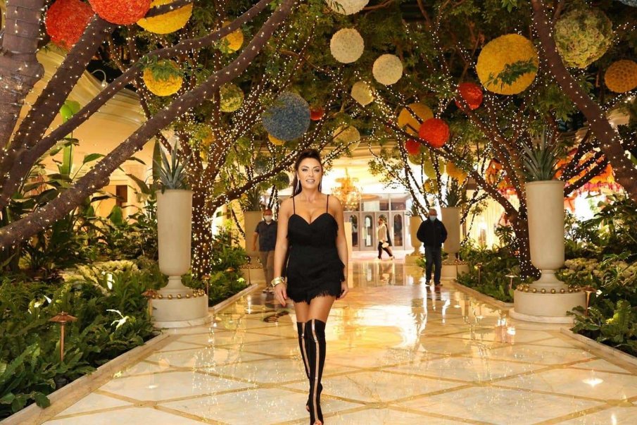 Пускат наша миска в тайните покои на Елвис Пресли