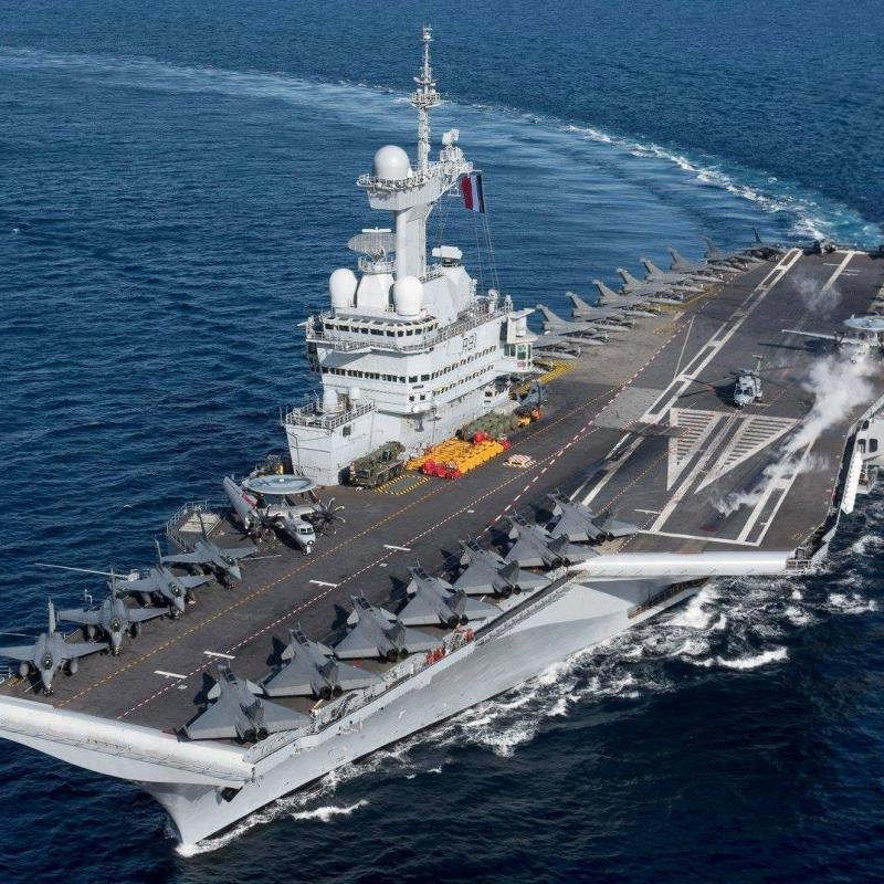 Великобритания и Франция участват в голямо военноморско учение