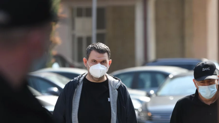 И Делян Пеевски е в парламента (СНИМКА)