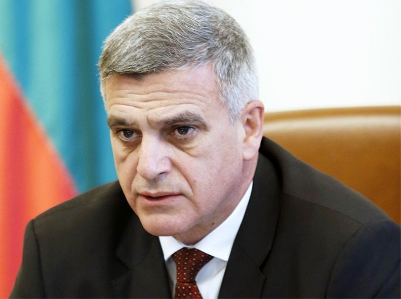 Стефан Янев поканен да стане министър на отбраната