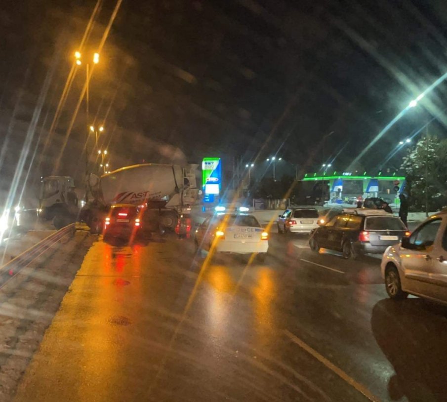 Тежка катастрофа с три коли в София