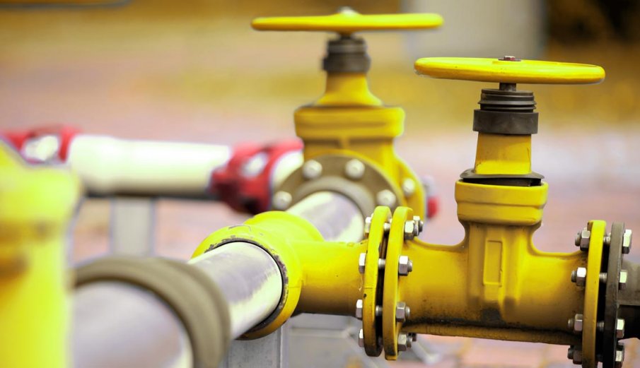 Цената на природния газ в Европа поевтиня до под 1000 долара за 1000 куб. метра