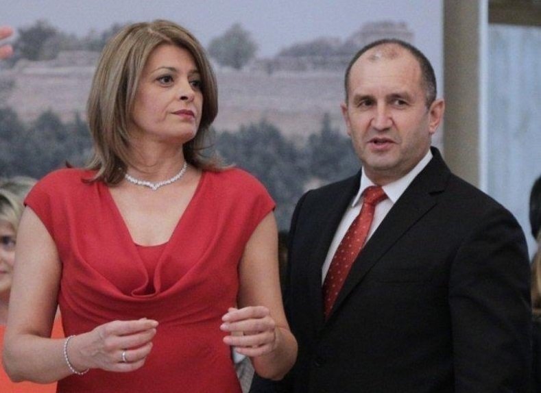 Колите, които возят Румен и Десислава Радеви, са в системно