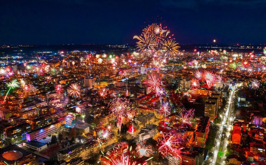 Кметът на Ловеч забрани пукотевиците в новогодишната нощ