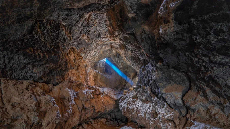 Пещерата край е напълно възстановена от щетите след бедствието в