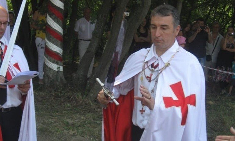 ПОРЕДЕН СКАНДАЛ: Новият депутат на ПП от Габрово е тамплиер, хванат да строи незаконен път