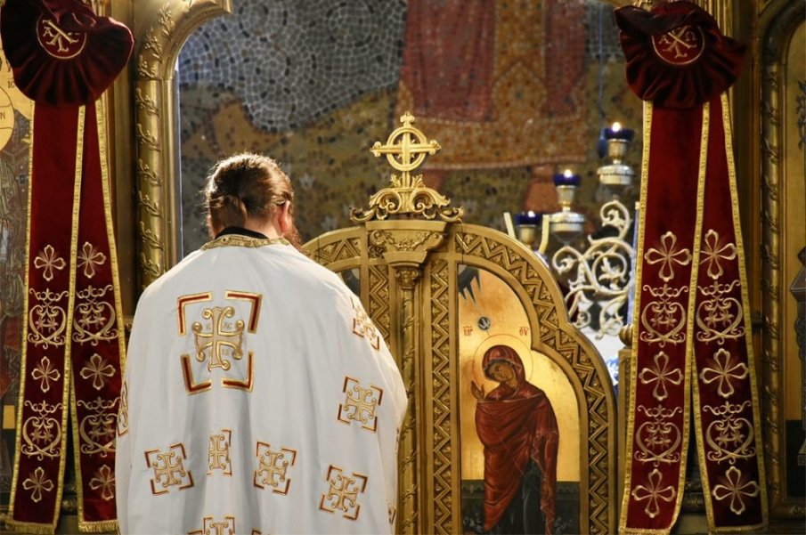 Негово преосвещенство Знеполският епископ Арсений ще оглави Златоустова св. Литургия в Пловдив