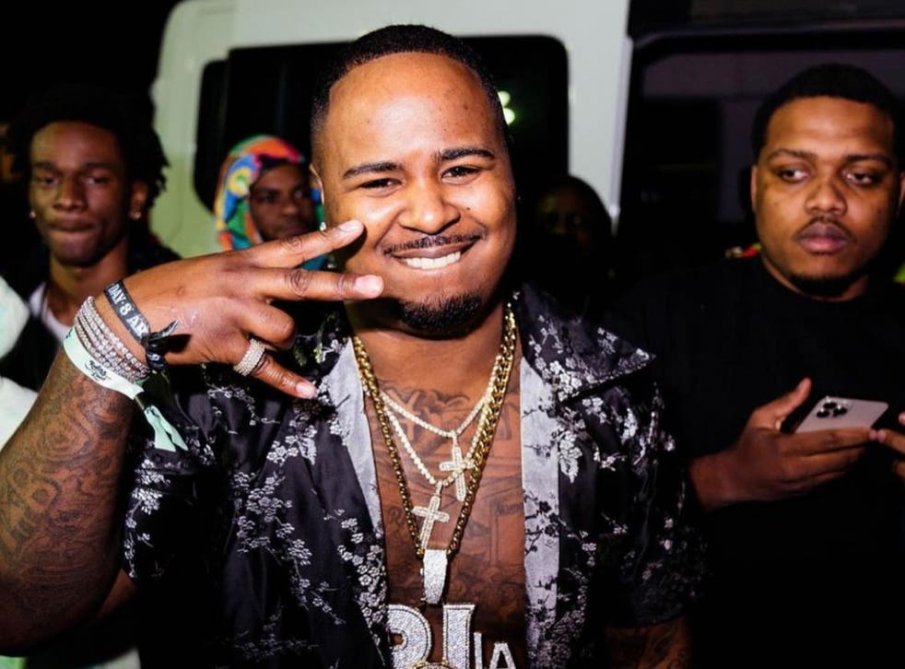 Убиха известен американски рапър в Ел Ей