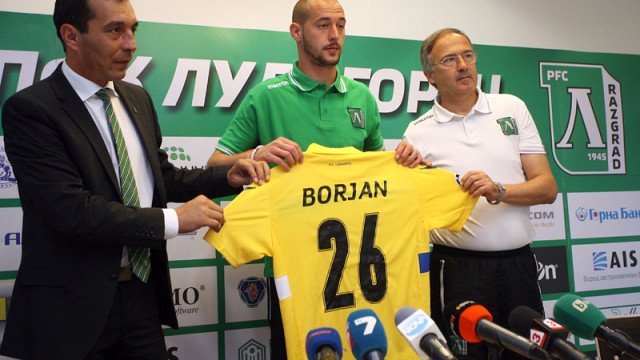 Бившият вратар на Лудогорец Милан Борян обяви, че наистина иска