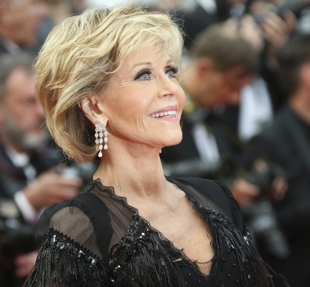 Джейн Фонда - стилна и ослепителна на 84 (СНИМКИ)